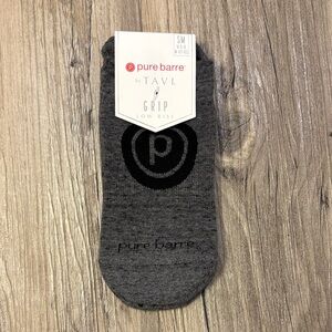 Pure Barre by Tavi Grip Socks Low Rise Charcoal Heather Circle P Small NWT